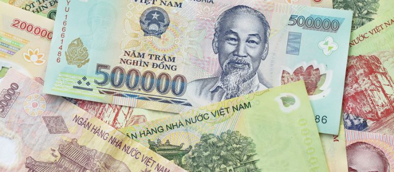 echanger-dollars-americains-euros-contre-des-dong-pour-voyager-au-vietnam