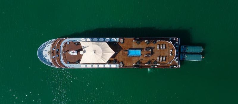 Options de croisiere en baie Halong adaptées aux personnes à mobilité réduite