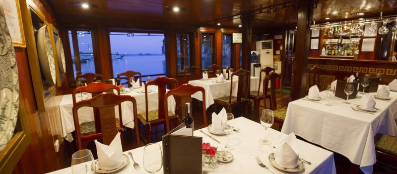 options-de-restauration-a-bord-des-bateaux-de-croisiere-en-baie-halong