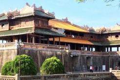 Visite cité imperial Hue et les tombaux royaux 2 jours