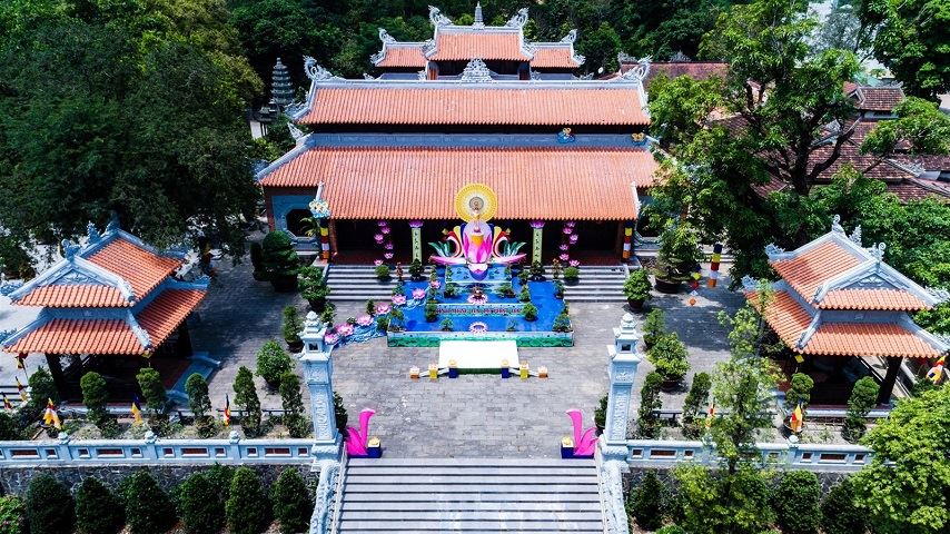 Visiter la pagode de Tu Dam à Hue