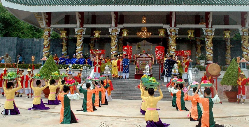 Fête du temple de Ba Chua Xu