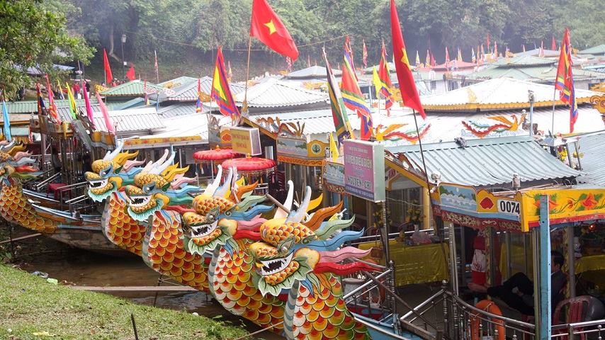 Découvrir la fête du temple de Hon Chen à Hue