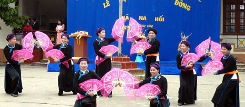 Festival des danses xoe à Ta Chai