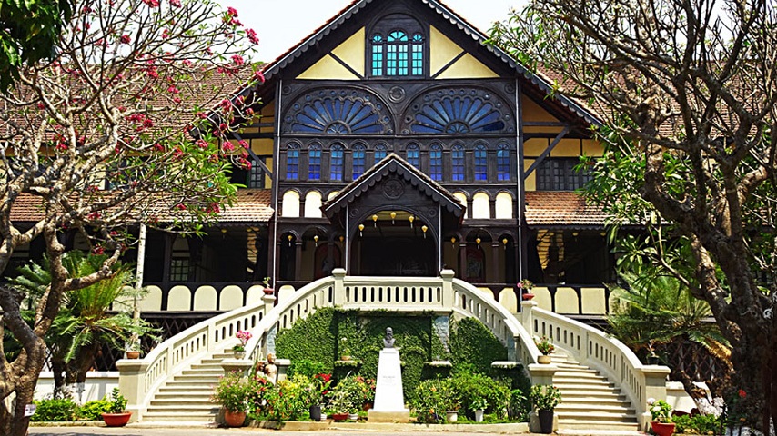 L’église de Thua Sai