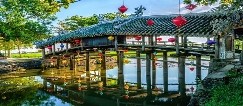 voyage à Hue avec guide francophone