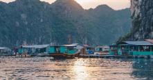 Croisiere en baie Halong pour visiter le village des pêcheurs Cua Van