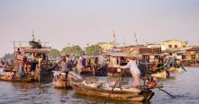 Marché flottant de Cai Rang dans le Delta du Mékong