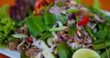 Partez en voyage au Cambodge pour déguster la spécialité Lap Khmer
