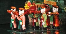 Voyage au Vietnam pour assister à un spectacle de marionnettes sur l'eau