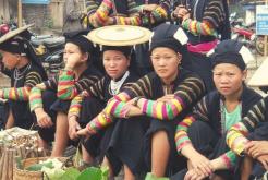 Marché ethnique Pho Doan Pu Luong