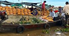 Marché flottant de Phung Hiep