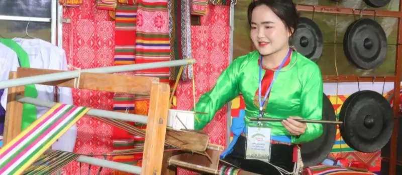 Apprendre à faire de la broderie et de la soie Apprendre à faire de la broderie et de la soie
