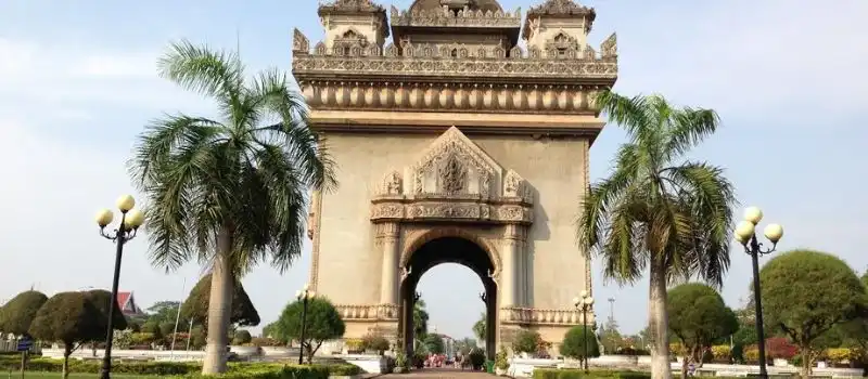 Arc de triomphe Patuxai Laos Arc de triomphe Patuxai Laos