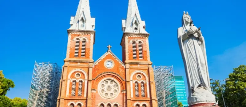 Balade dans le quartier colonial de Saigon: itinéraire à pied au cœur de l’histoire Balade dans le quartier colonial de Saigon: itinéraire à pied au cœur de l’histoire