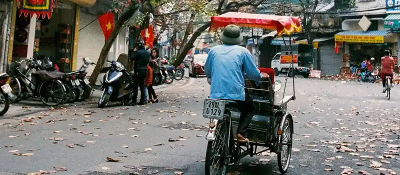 Balades en cyclo-pousse Voyage en famille au Vietnam Balades en cyclo-pousse Voyage en famille au Vietnam