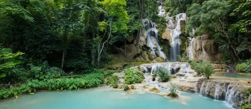 Beauté naturelle de la cascade de Kuang Si