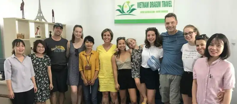 Choisir notre guide francophone à Hanoi Vietnam Choisir notre guide francophone à Hanoi Vietnam