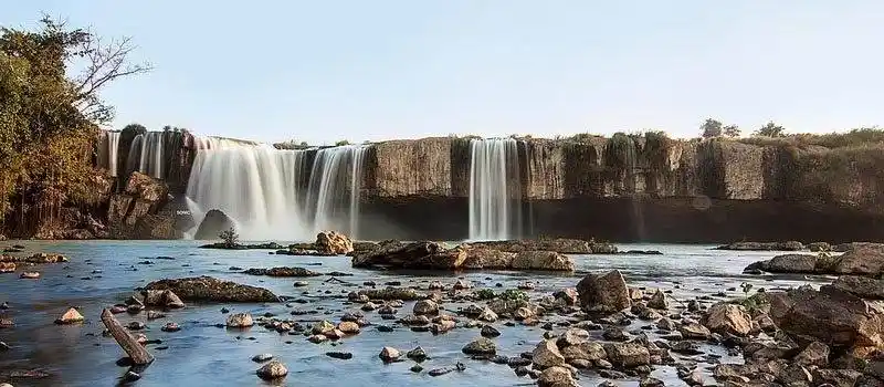 Chute d'eau à Dak Lak Vietnam Chute d'eau à Dak Lak Vietnam