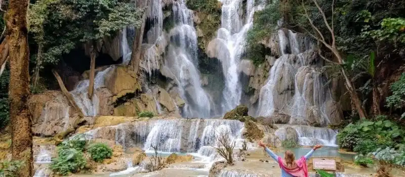 Chutes d’eau de Kuang Si impressionantes Chutes d’eau de Kuang Si impressionantes