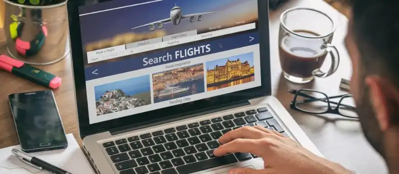 Consulter les expériences de voyage sur Internet Consulter les expériences de voyage sur Internet
