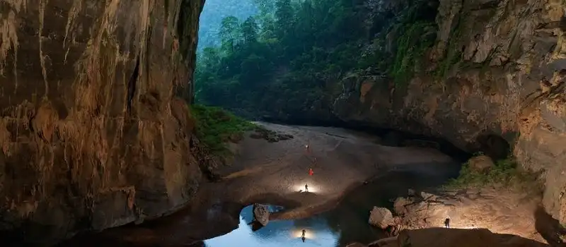 Contemplation du parc national de Phong Nha - Ke Bang Contemplation du parc national de Phong Nha - Ke Bang