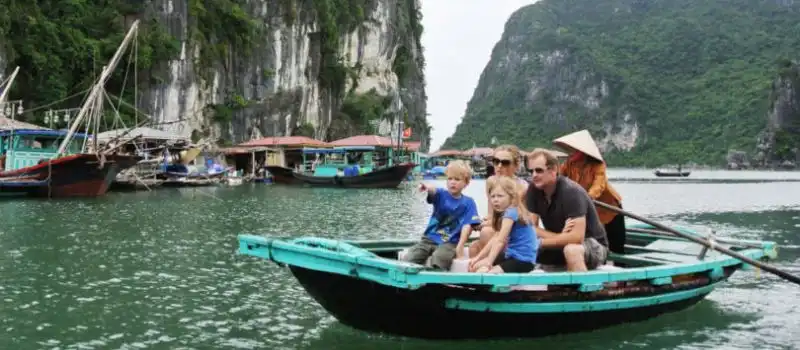 Croisière dans la baie d’Halong pour les enfants Croisière dans la baie d’Halong pour les enfants