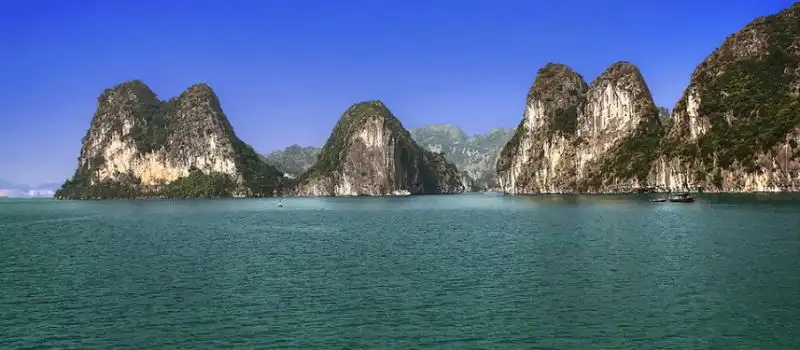 Croisière dans la baie d’Halong