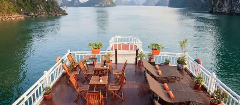 Croisière dans la baie Ha Long Croisière dans la baie Ha Long