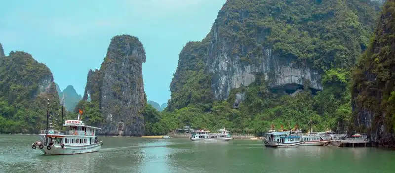 Croisière en baie Halong: une journée, 2 jours 1 nuit ou 3 jours 2 nuits? Croisière en baie Halong: une journée, 2 jours 1 nuit ou 3 jours 2 nuits?