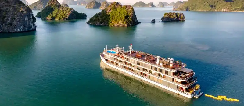 Croisières pour explorer les baies connues du Vietnam Croisières pour explorer les baies connues du Vietnam