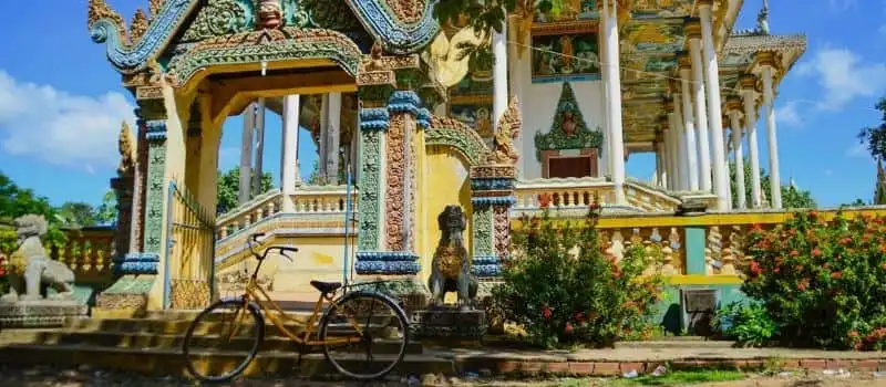 Découverte de Battambang en train de bambou