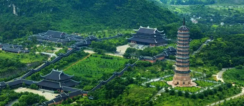 Découverte du complexe paysager de Trang An