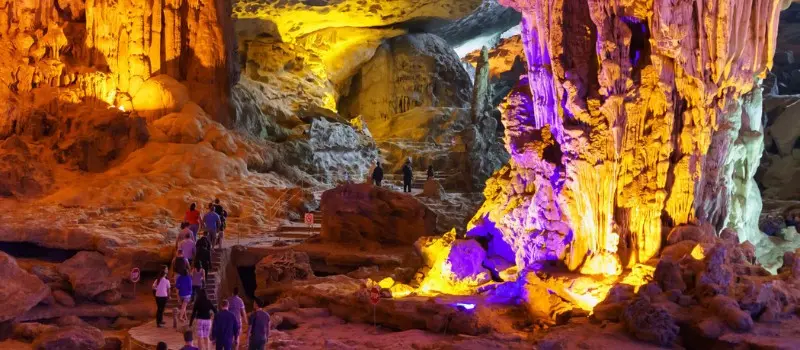 Découvrir les grottes mystérieuses Découvrir les grottes mystérieuses