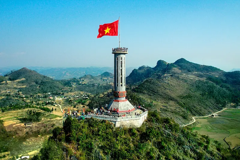 découvrir-ha-giang-une-oeuvre-dart-naturelle-dans-les-montagnes-du-vietnam3