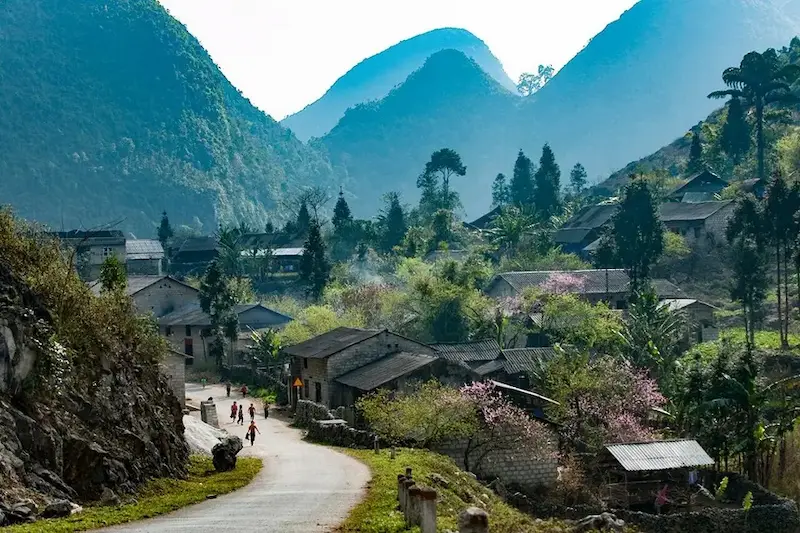découvrir-ha-giang-une-oeuvre-dart-naturelle-dans-les-montagnes-du-vietnam5-1