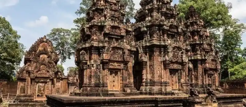 Explorer la Citadelle de la Beauté Banteay Srei Explorer la Citadelle de la Beauté Banteay Srei