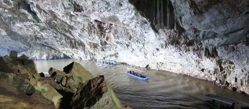 Grotte de Puong à Ba Be Grotte de Puong à Ba Be