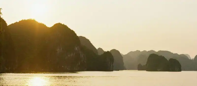 Halong ou Cat Ba: quelle destination choisir pour un hôtel à petit budget?