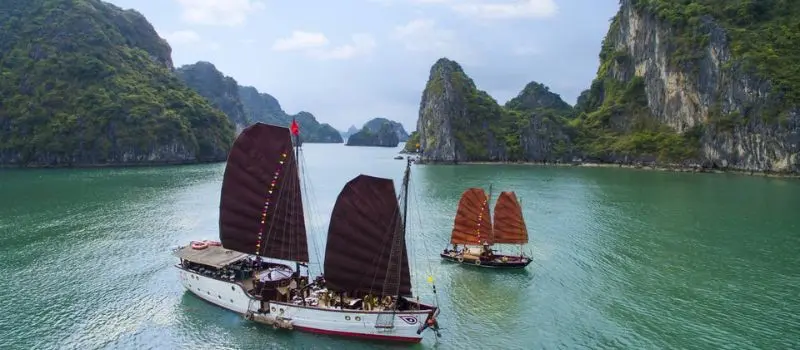 Choisir le meilleur itinéraire de croisiere en baie Halong en amoureux Choisir le meilleur itinéraire de croisiere en baie Halong en amoureux