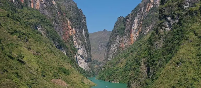 Voyager avec un Guide francophone au Vietnam pour admirer canyon Tu San Voyager avec un Guide francophone au Vietnam pour admirer canyon Tu San