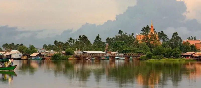 Comment vérifier les avis clients sur une agence de voyage au Cambodge?