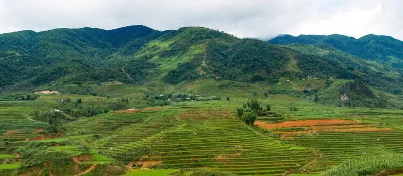 Voyager avec un Guide francophone au Vietnam pour visiter village Ta Phin Voyager avec un Guide francophone au Vietnam pour visiter village Ta Phin