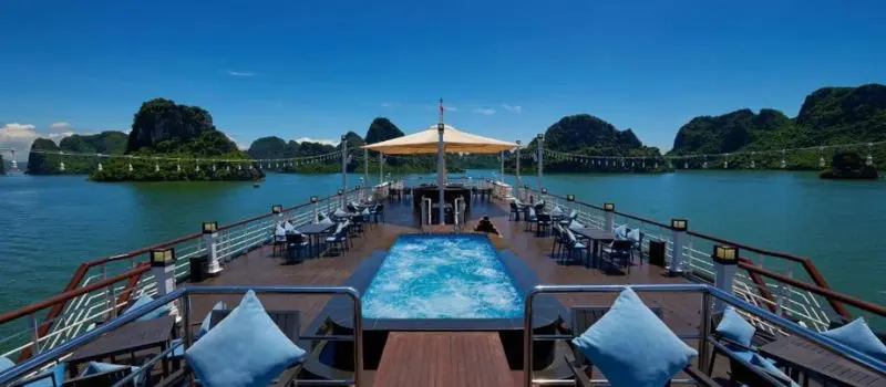 Croisiere en baie Halong pour vous faire dorloter avec des soins du corps Croisiere en baie Halong pour vous faire dorloter avec des soins du corps