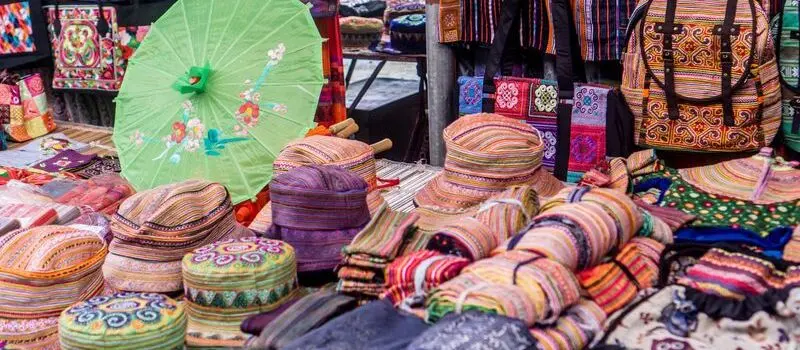 Voyager avec un Guide francophone au Vietnam pour visiter marché Bac Ha Voyager avec un Guide francophone au Vietnam pour visiter marché Bac Ha