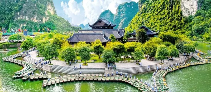 Visite au paysage de Trang An, Ninh Binh Visite au paysage de Trang An, Ninh Binh