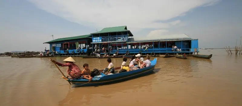 Partez en voyage au Cambodge pour une expérience dans un village flottant Partez en voyage au Cambodge pour une expérience dans un village flottant