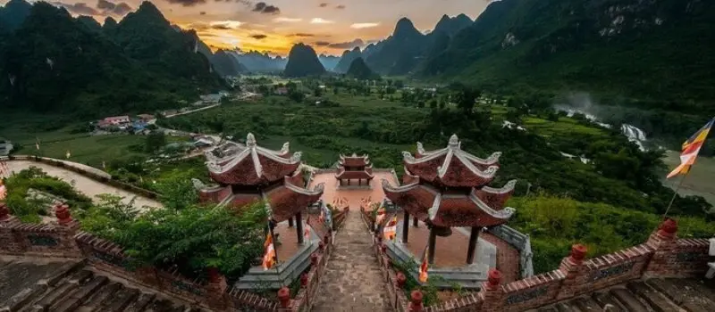 Temple bouddhiste de Truc Lam Ban Gioc Temple bouddhiste de Truc Lam Ban Gioc