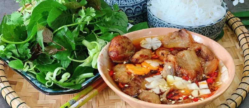Bún chả, spécialité de Hanoi