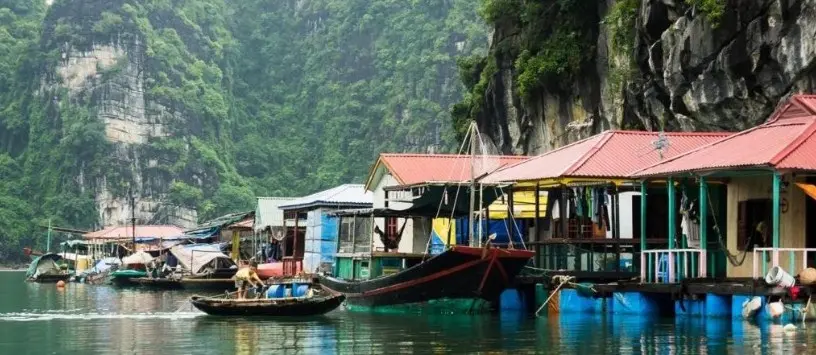 Croisiere en baie Halong pour visiter le village flottant de Cong Dam Croisiere en baie Halong pour visiter le village flottant de Cong Dam